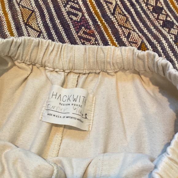 Hack With Design Cropped Pants - Picture 4 of 6